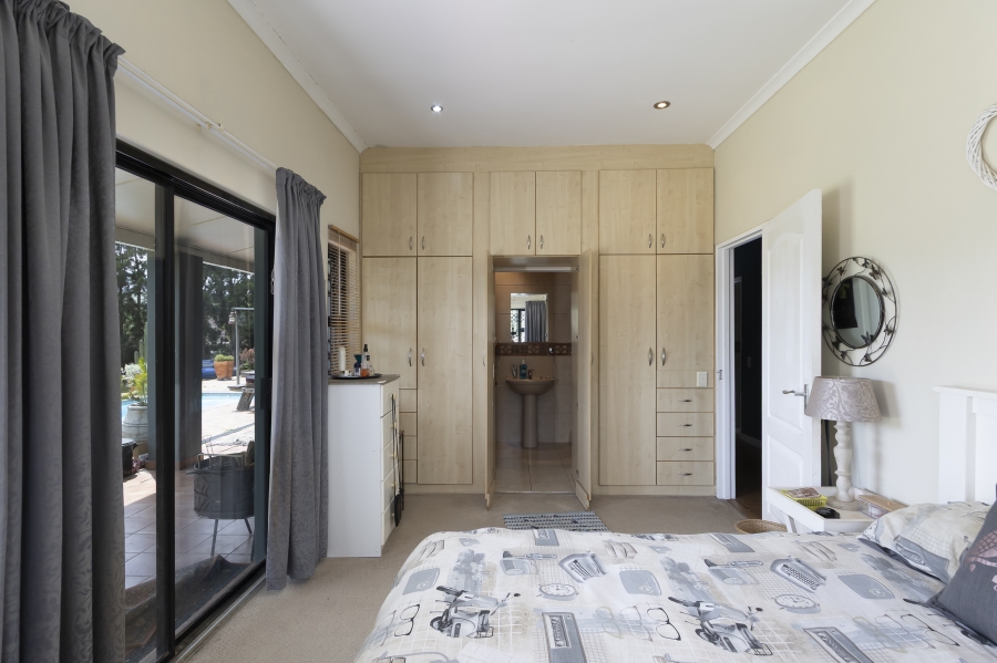 4 Bedroom Property for Sale in Firlands Western Cape